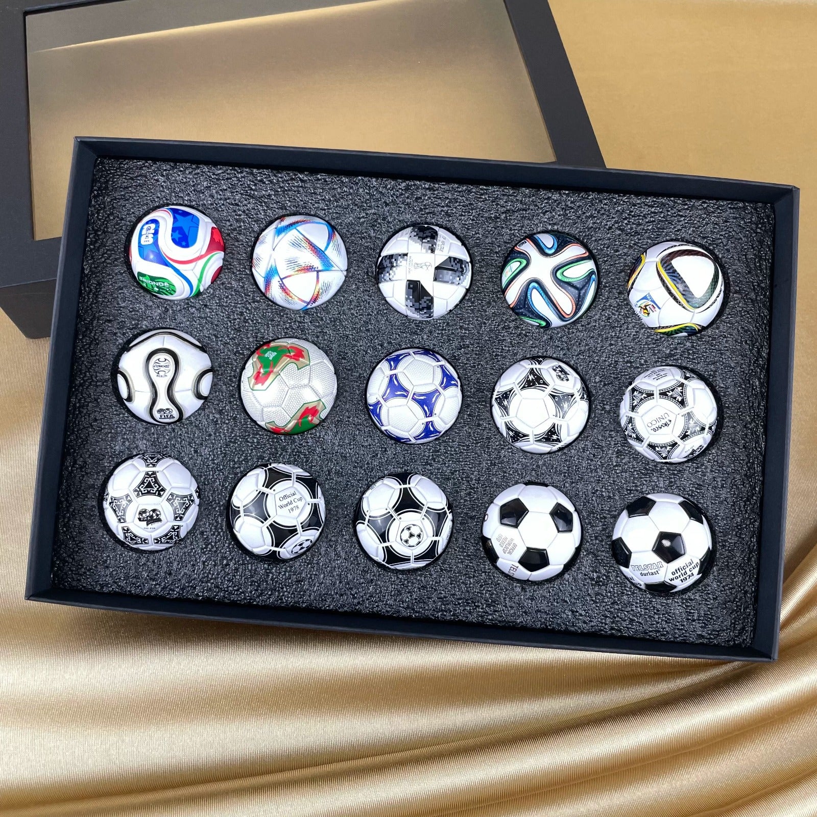 15 FIFA World Cup Mini Football Collection